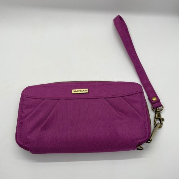 Travelon Handbags - Travelon RFID Blocking Zip Wallet
